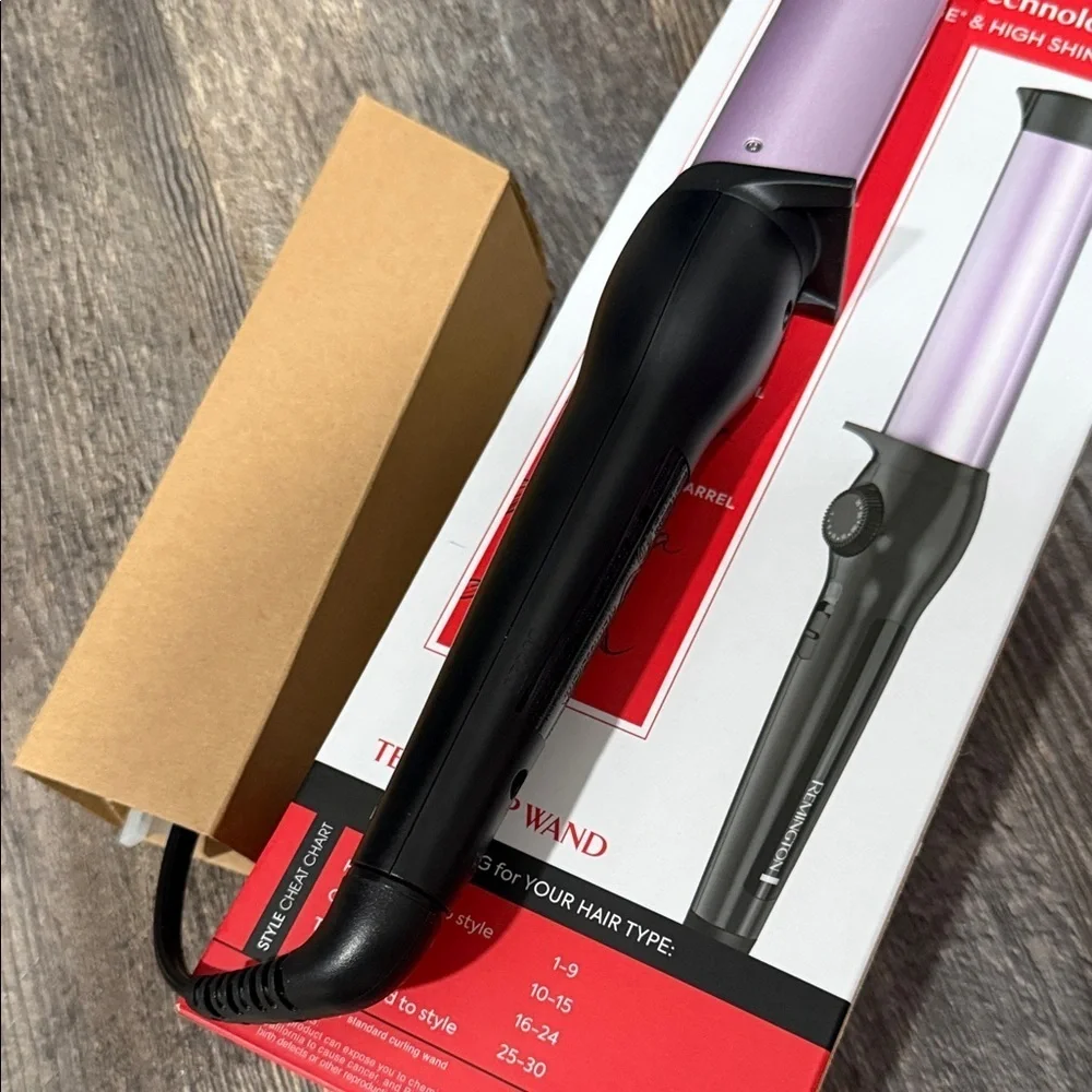 Remington Lavender and Black Curling Wand